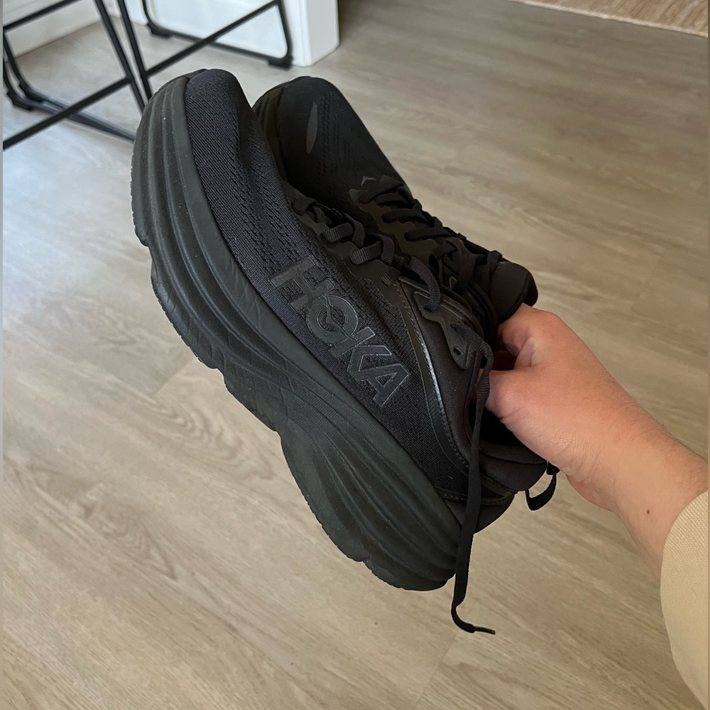 HOKA BONDI 8